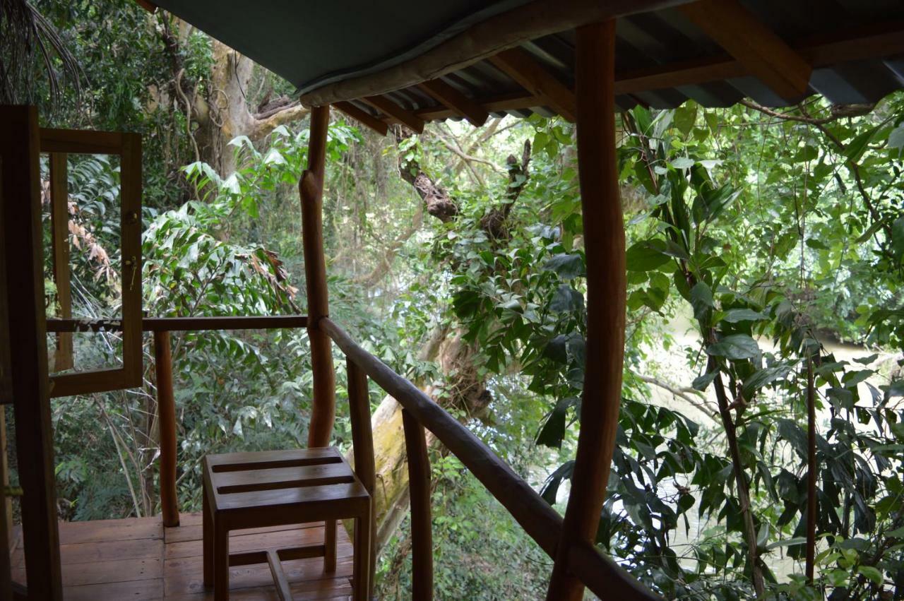 Kumbuk Tree House Villa Tissamaharama Exteriör bild
